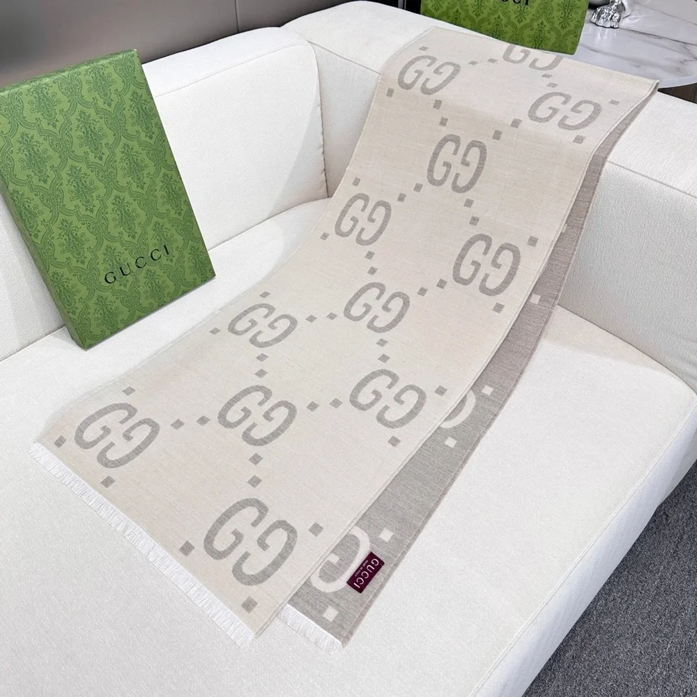 Gucci Reversible Beige & Ivory GG Logo Scarf